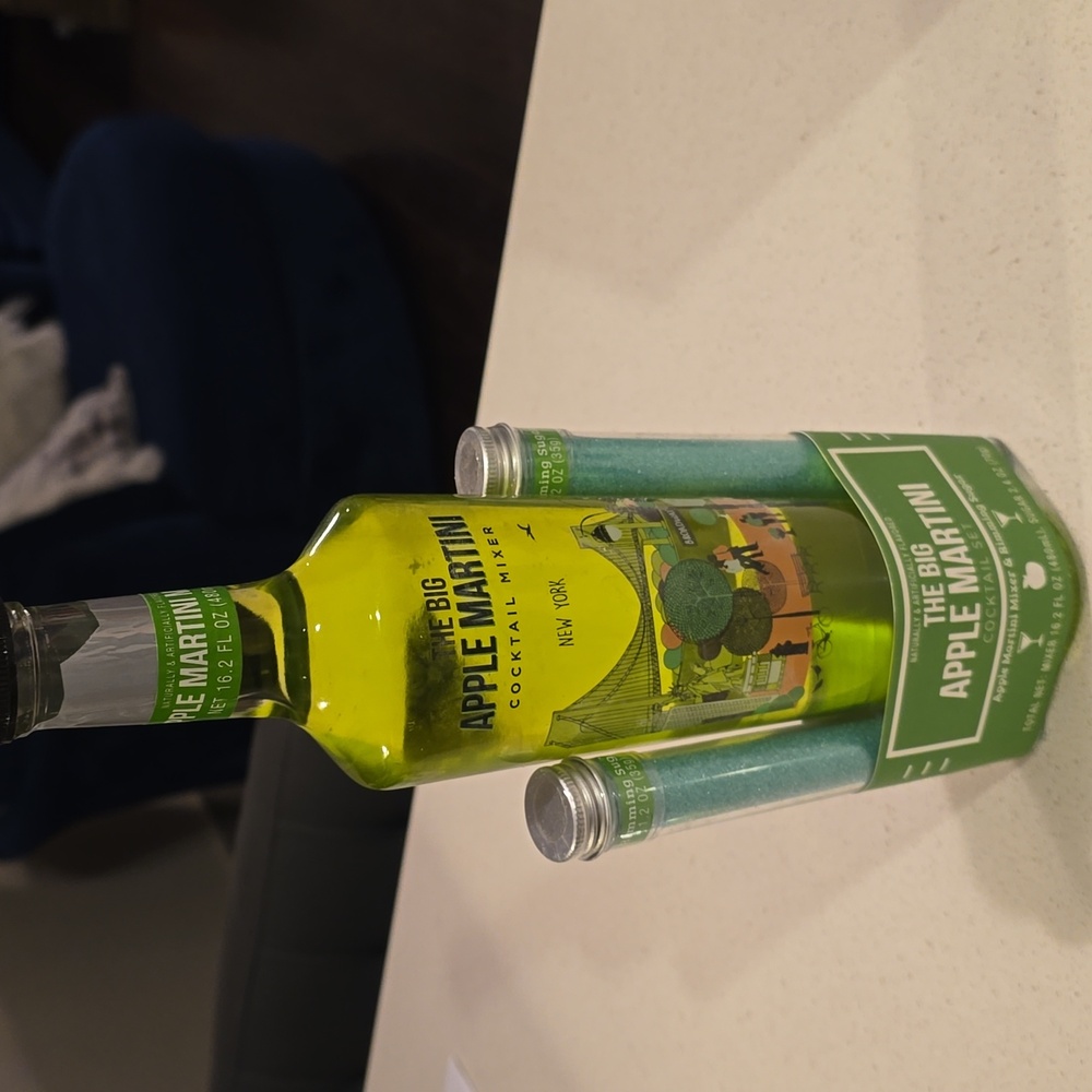 THE BIG APPLE MARTINI